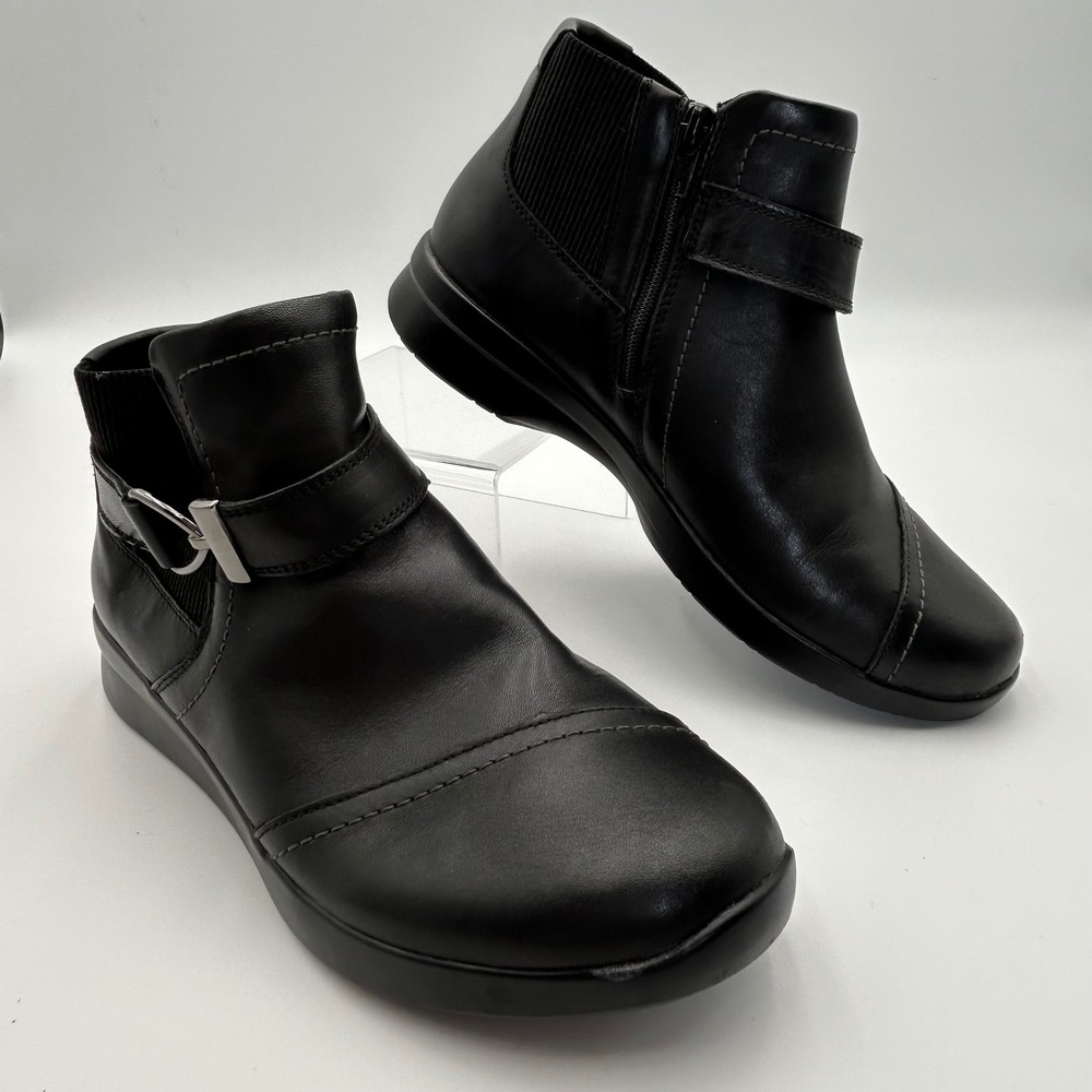 Clarks Collection Black Leather Ankle Boots Womens 8.5 Buckle Zip Modern Casual